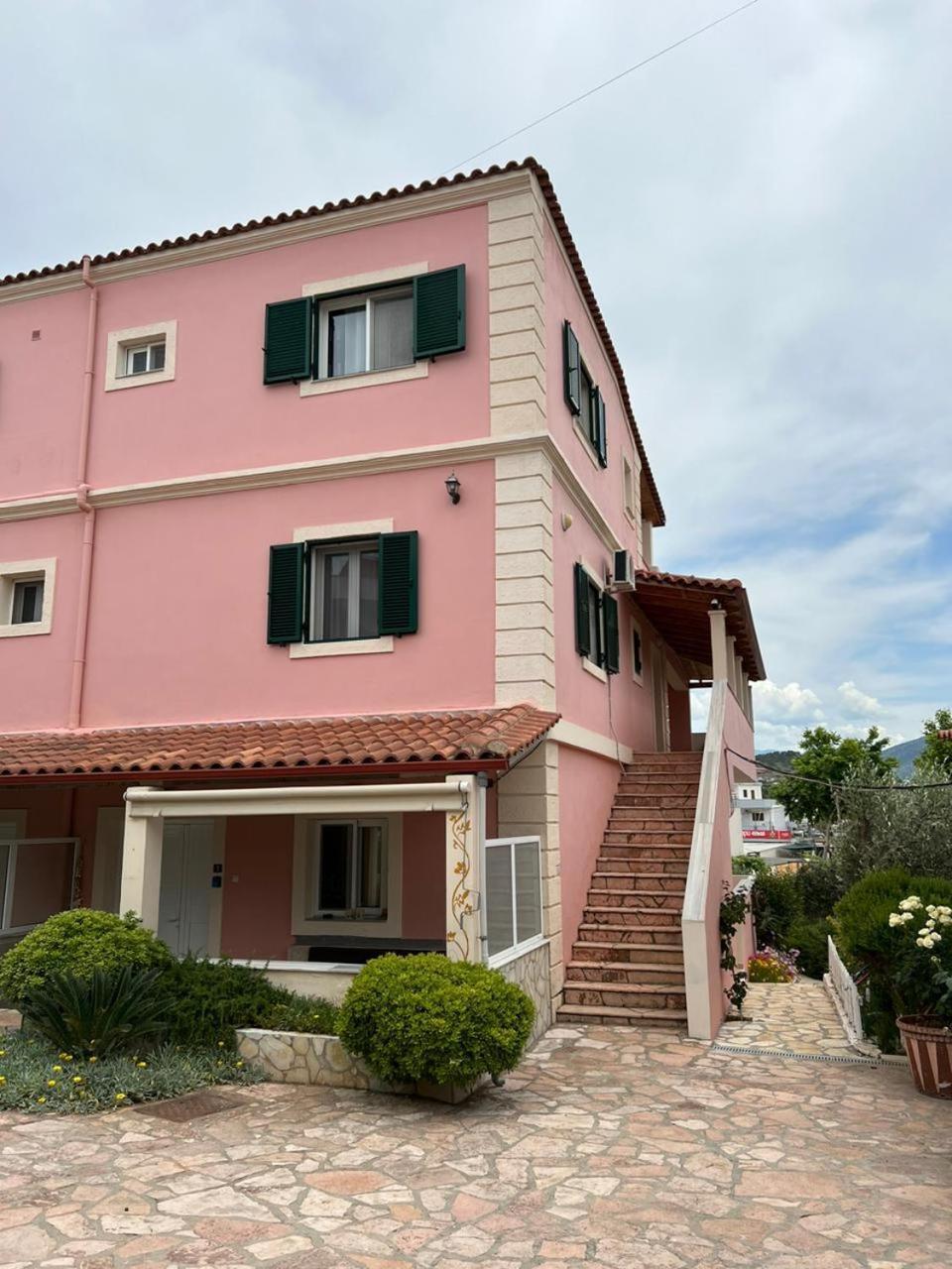 Vila Almar *